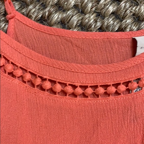 Orange top - Picture 2 of 4